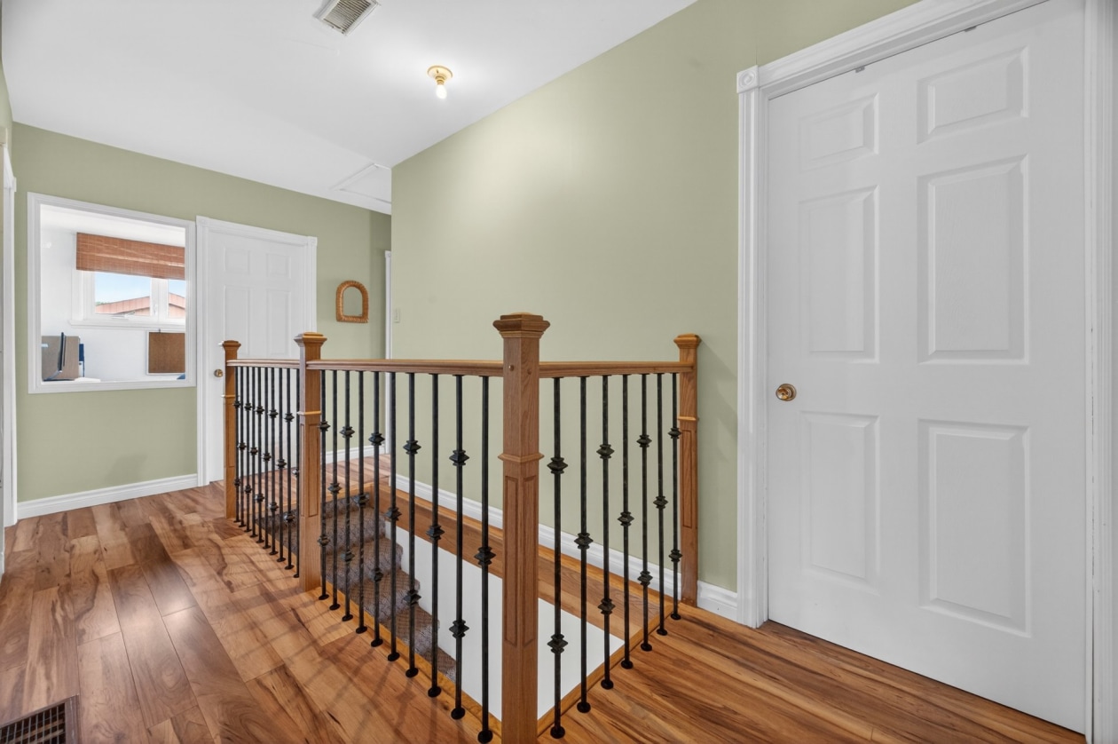 Escalier — 7, Rue du Collège, Rimouski, G5N5G8, Rimouski