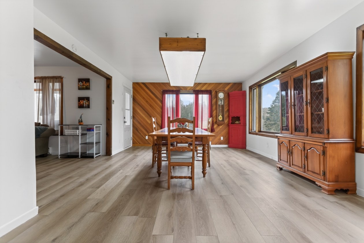 Salle à manger — 331 Rue des Pêcheurs, Saint-Alexis-Des-Monts, J0K 1V0, Saint-Alexis-Des-Monts