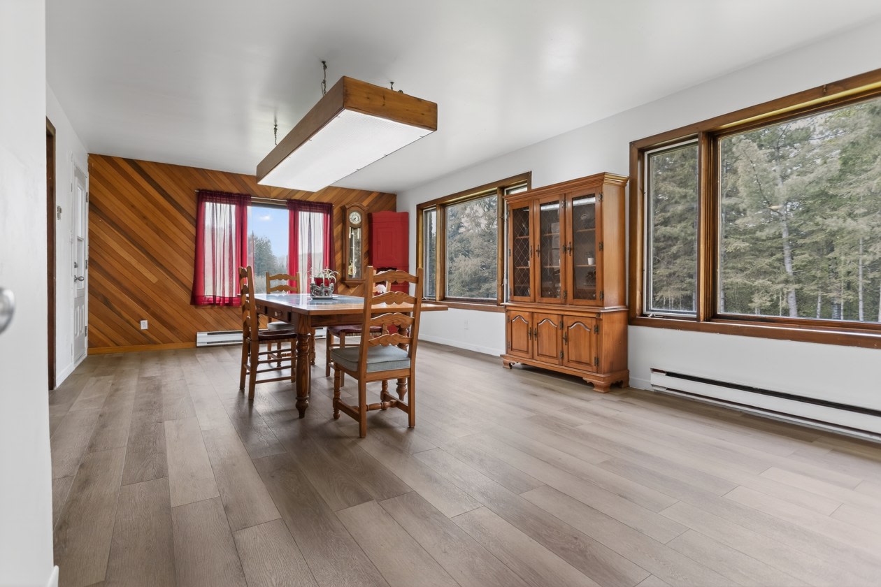 Salle à manger — 331 Rue des Pêcheurs, Saint-Alexis-Des-Monts, J0K 1V0, Saint-Alexis-Des-Monts