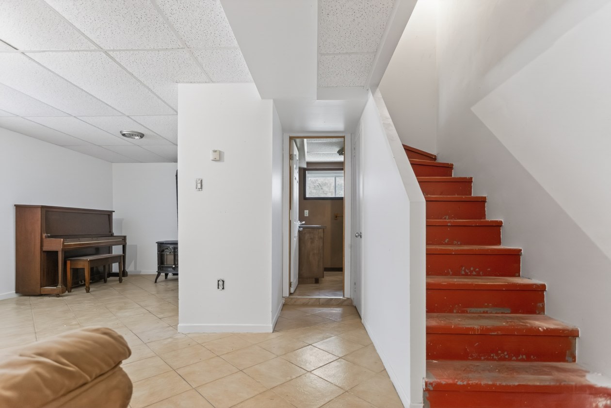 Escalier — 331 Rue des Pêcheurs, Saint-Alexis-Des-Monts, J0K 1V0, Saint-Alexis-Des-Monts