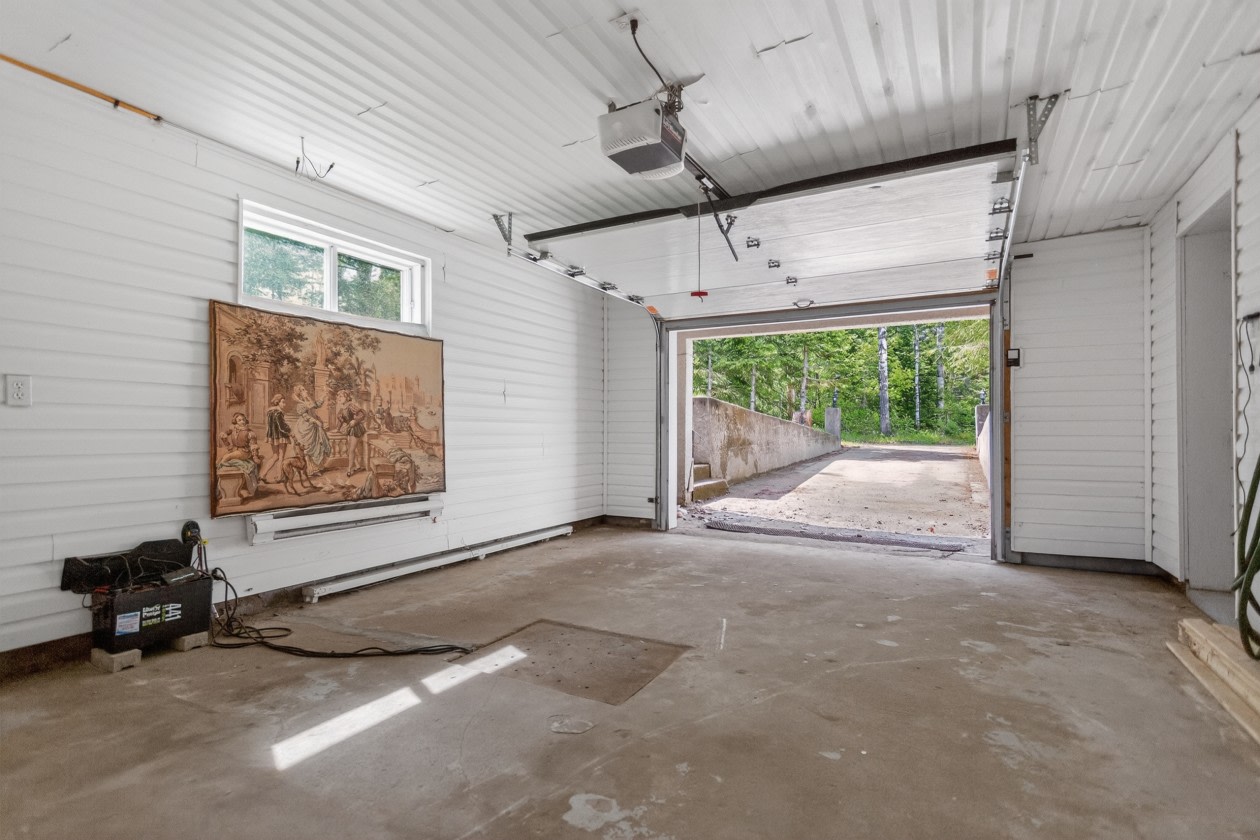 Garage — 331 Rue des Pêcheurs, Saint-Alexis-Des-Monts, J0K 1V0, Saint-Alexis-Des-Monts