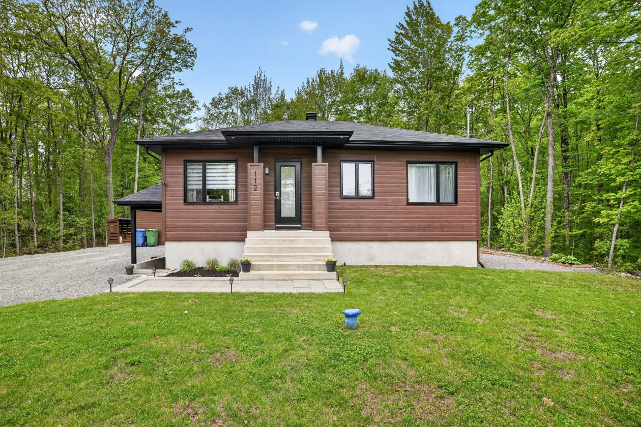 Photo 3 — 112 Rue du Quartier, Sainte-Sophie, J5J 0P6, Sainte-Sophie
