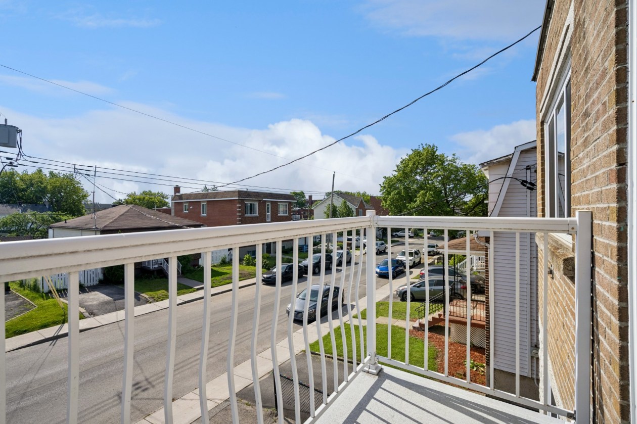 Balcon — 769 - 769A, 6e Avenue, Montréal (Lachine), H8S2Y6, Montréal (Lachine)