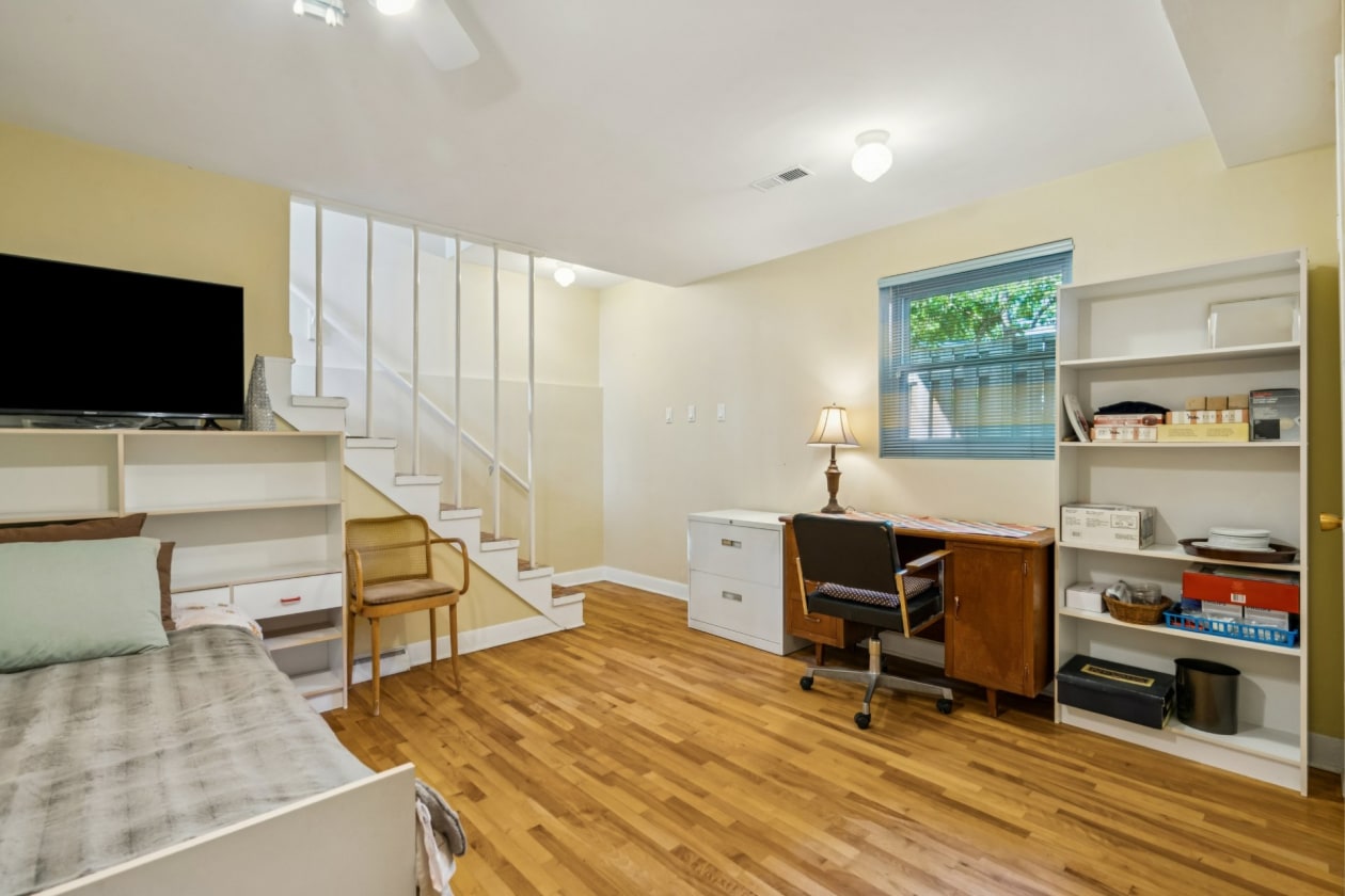 Salle familiale — 11626, Rue Ross, Montréal (Pierrefonds-Roxboro), H8Y1C7, Montréal (Pierrefonds-Roxboro)