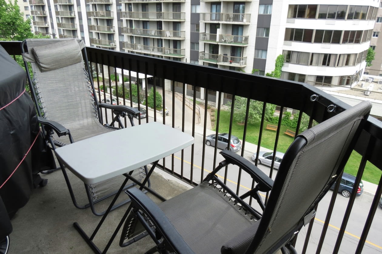 Balcon — 10100 Ave. Bois-de-Boulogne, 504, Montreal, H4N 1K7, Montreal