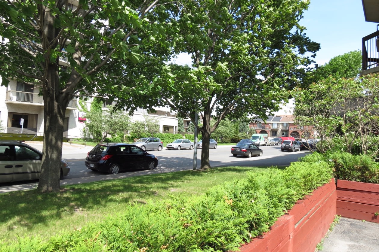 Rue — 10100 Ave. Bois-de-Boulogne, 504, Montreal, H4N 1K7, Montreal