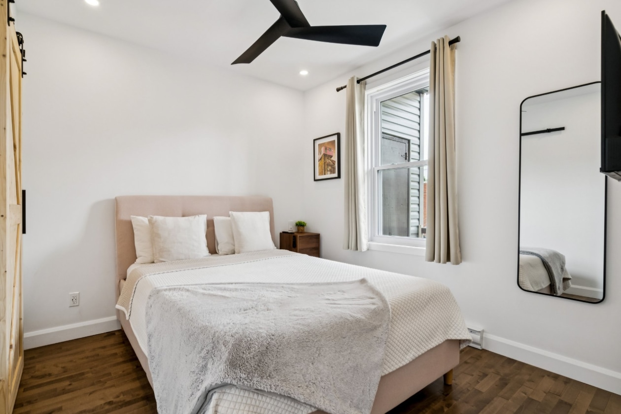 Chambre à coucher — 2163 - 2165, Rue De Biencourt, Montréal (Le Sud-Ouest), H4E1T9, Montréal (Le Sud-Ouest)