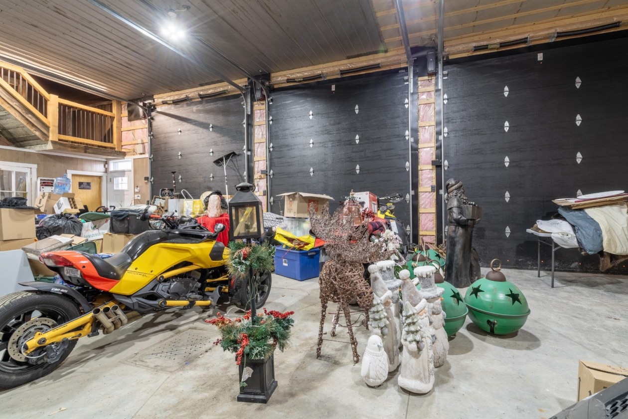 Garage — 44, Rue Monette, Saint-Hippolyte, J8A0G1, Saint-Hippolyte