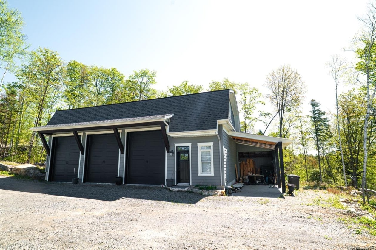 Garage — 44, Rue Monette, Saint-Hippolyte, J8A0G1, Saint-Hippolyte