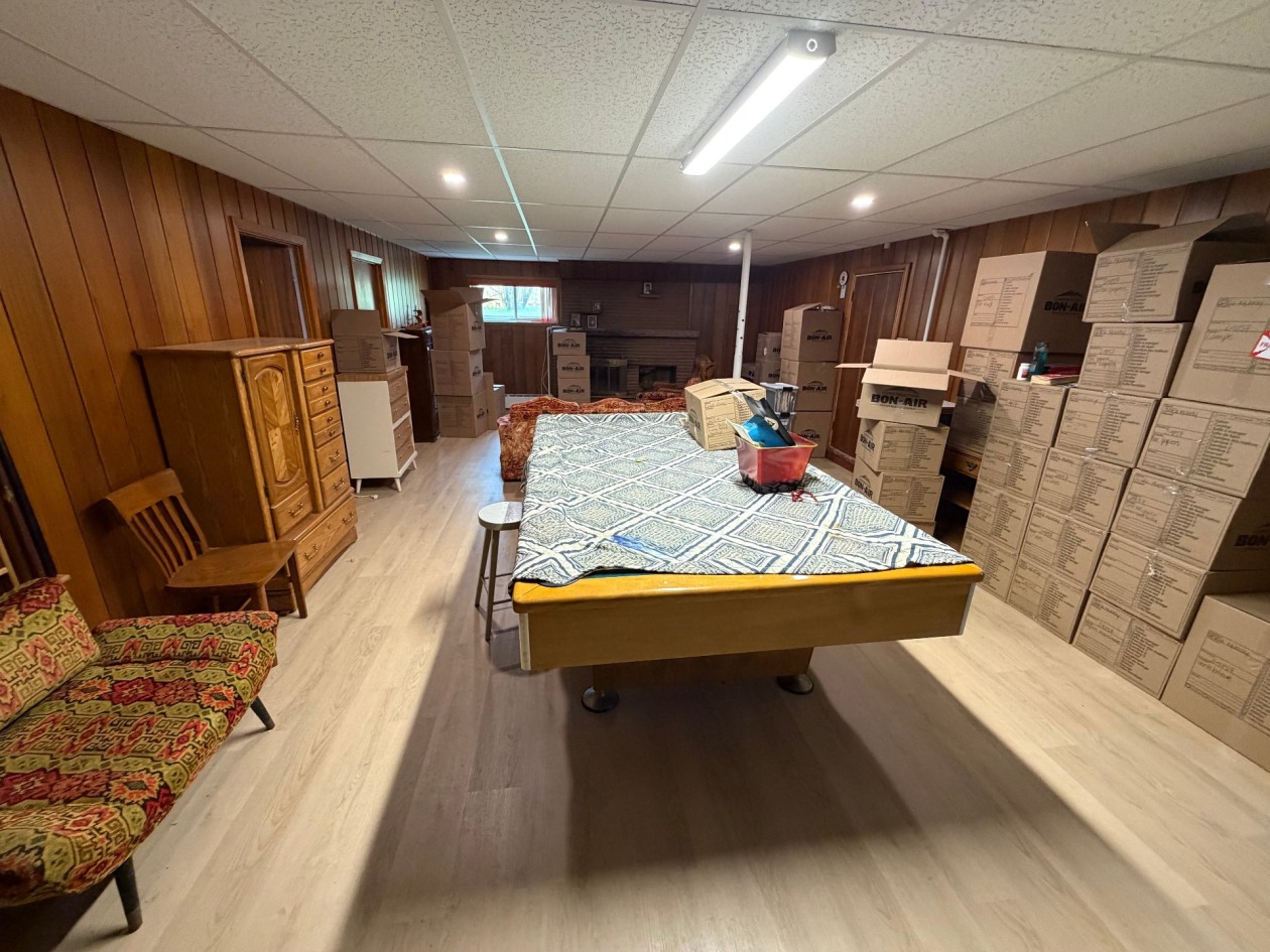 Salle familiale — 145, Boul. Auger O., Alma, G7B2A9, Alma