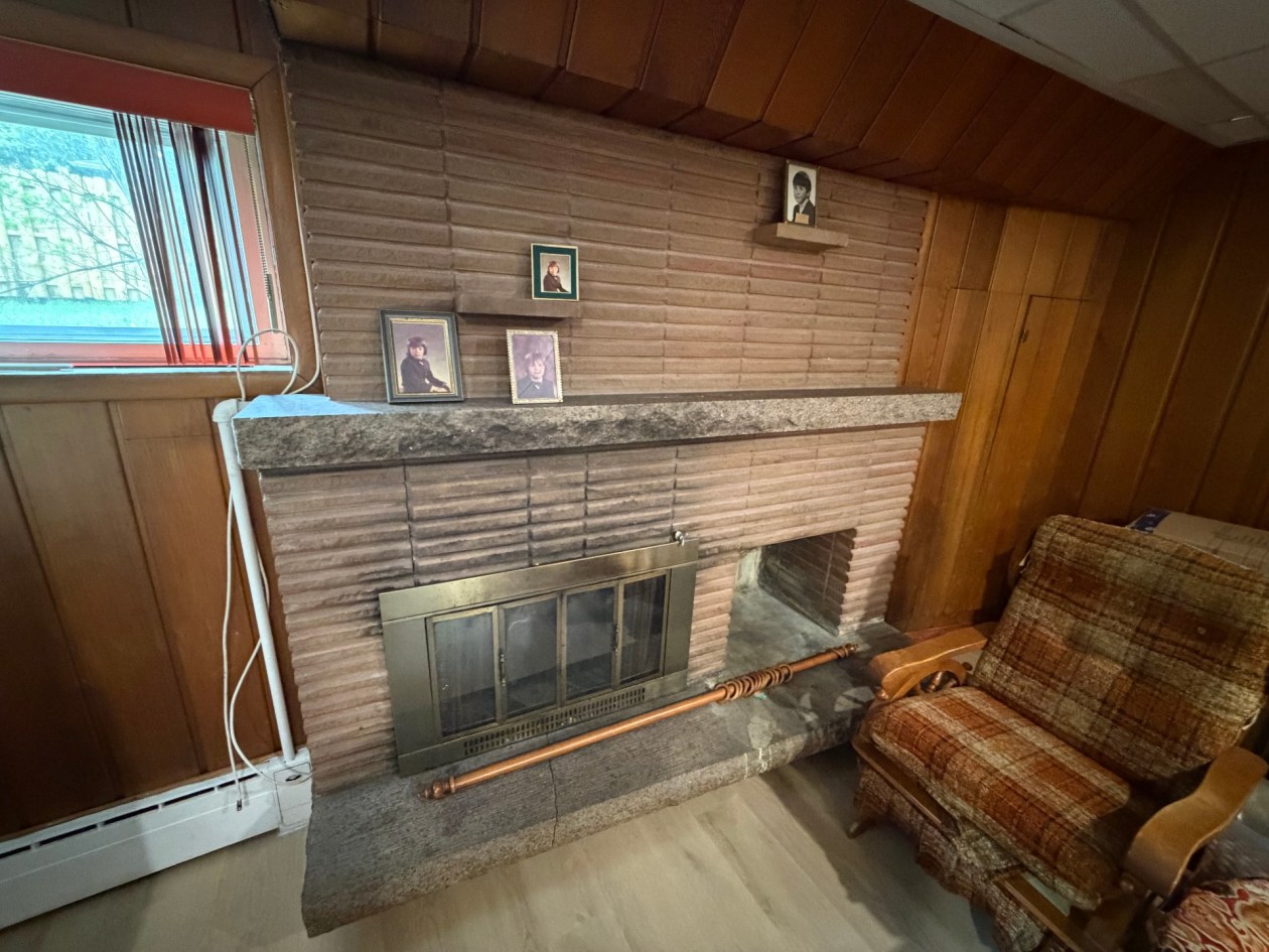 Salle familiale — 145, Boul. Auger O., Alma, G7B2A9, Alma