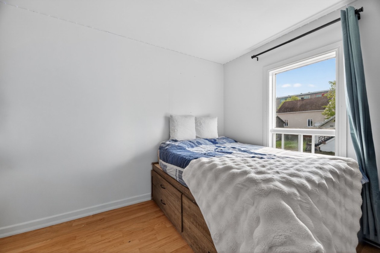 Chambre à coucher — 1565, Rue des Oblats, Mont-Joli, G5H2N8, Mont-Joli