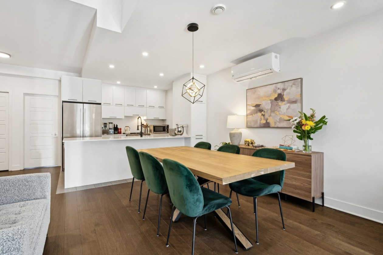 Salle à manger — 385, Av. Skaniatarati, 302, Montréal (Lachine), H8S0A1, Montréal (Lachine)