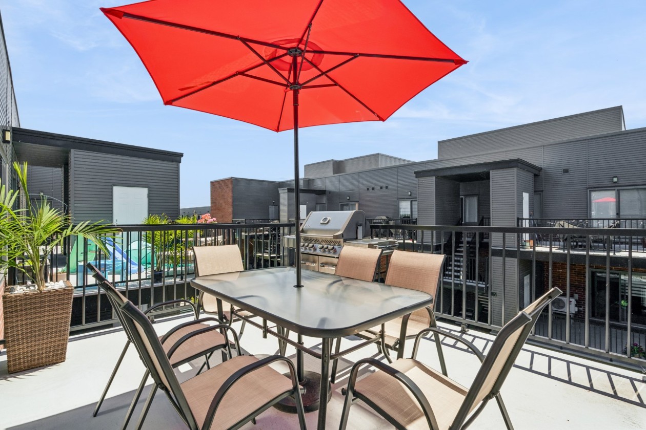 Balcon — 385, Av. Skaniatarati, 302, Montréal (Lachine), H8S0A1, Montréal (Lachine)