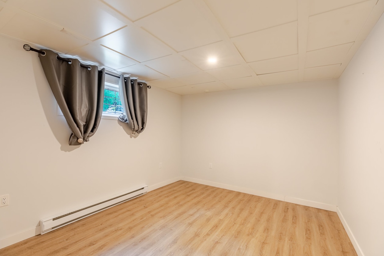Bureau — 22190, Ch. du Lac-Blanc, Saint-Ubalde, G0A4L0, Saint-Ubalde