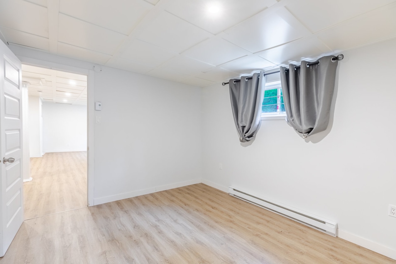 Bureau — 22190, Ch. du Lac-Blanc, Saint-Ubalde, G0A4L0, Saint-Ubalde