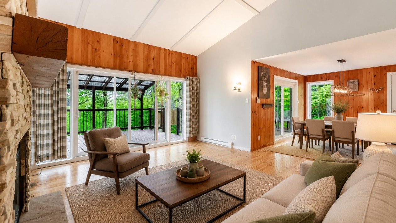 Salon — 22190, Ch. du Lac-Blanc, Saint-Ubalde, G0A4L0, Saint-Ubalde