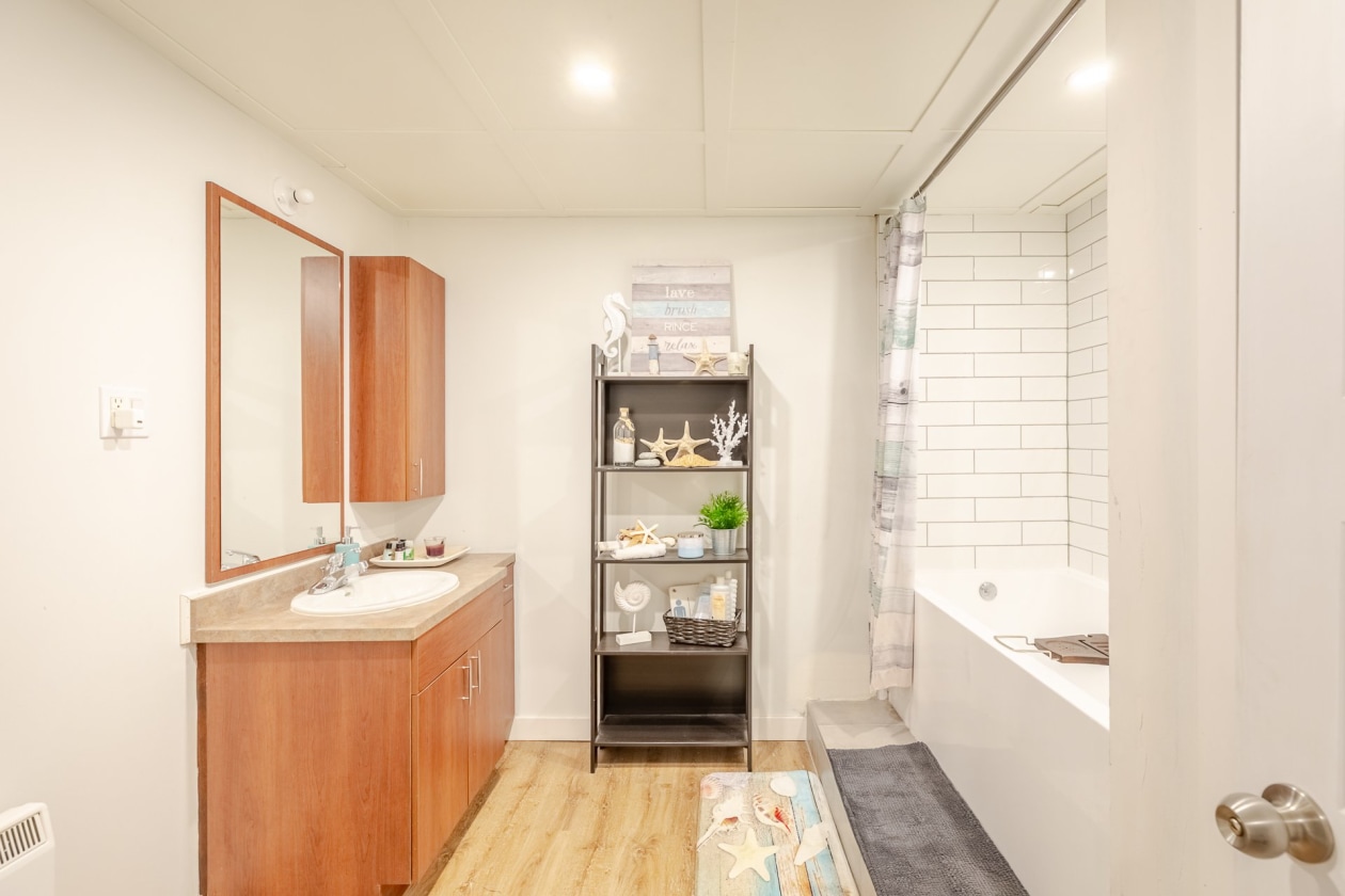 Salle de bains — 22190, Ch. du Lac-Blanc, Saint-Ubalde, G0A4L0, Saint-Ubalde