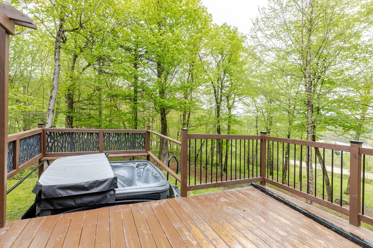 Terrasse — 22190, Ch. du Lac-Blanc, Saint-Ubalde, G0A4L0, Saint-Ubalde