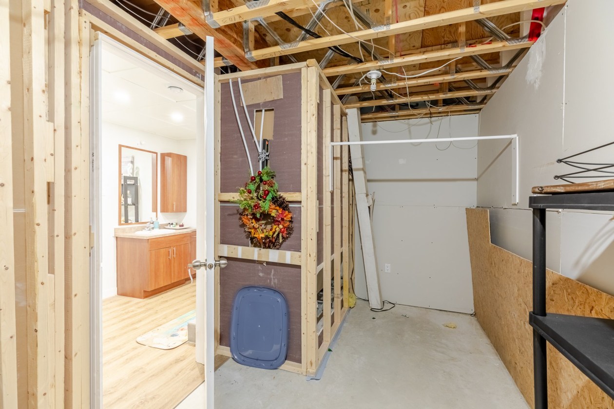 Rangement — 22190, Ch. du Lac-Blanc, Saint-Ubalde, G0A4L0, Saint-Ubalde