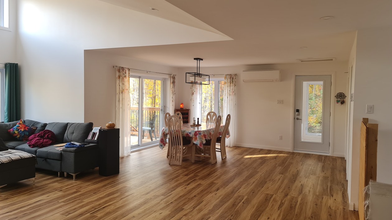 Salle à manger — 75 chemin des ruisseaux, St-Roch-de-Mekinac, G0X 2E0, St-Roch-de-Mekinac