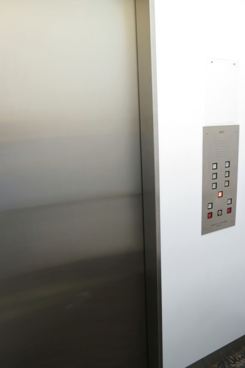 Ascenseur — 10100 Ave. Bois-de-Boulogne, 504, Montreal, H4N 1K7, Montreal