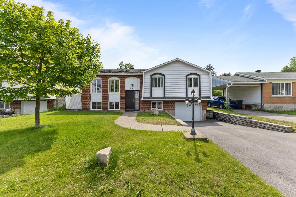 Façade — 950, Rue Desmarchais, Laval (Fabreville), H7R4S9, Laval (Fabreville)