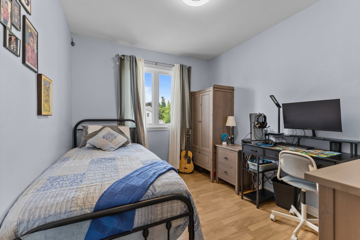 Chambre à coucher — 950, Rue Desmarchais, Laval (Fabreville), H7R4S9, Laval (Fabreville)