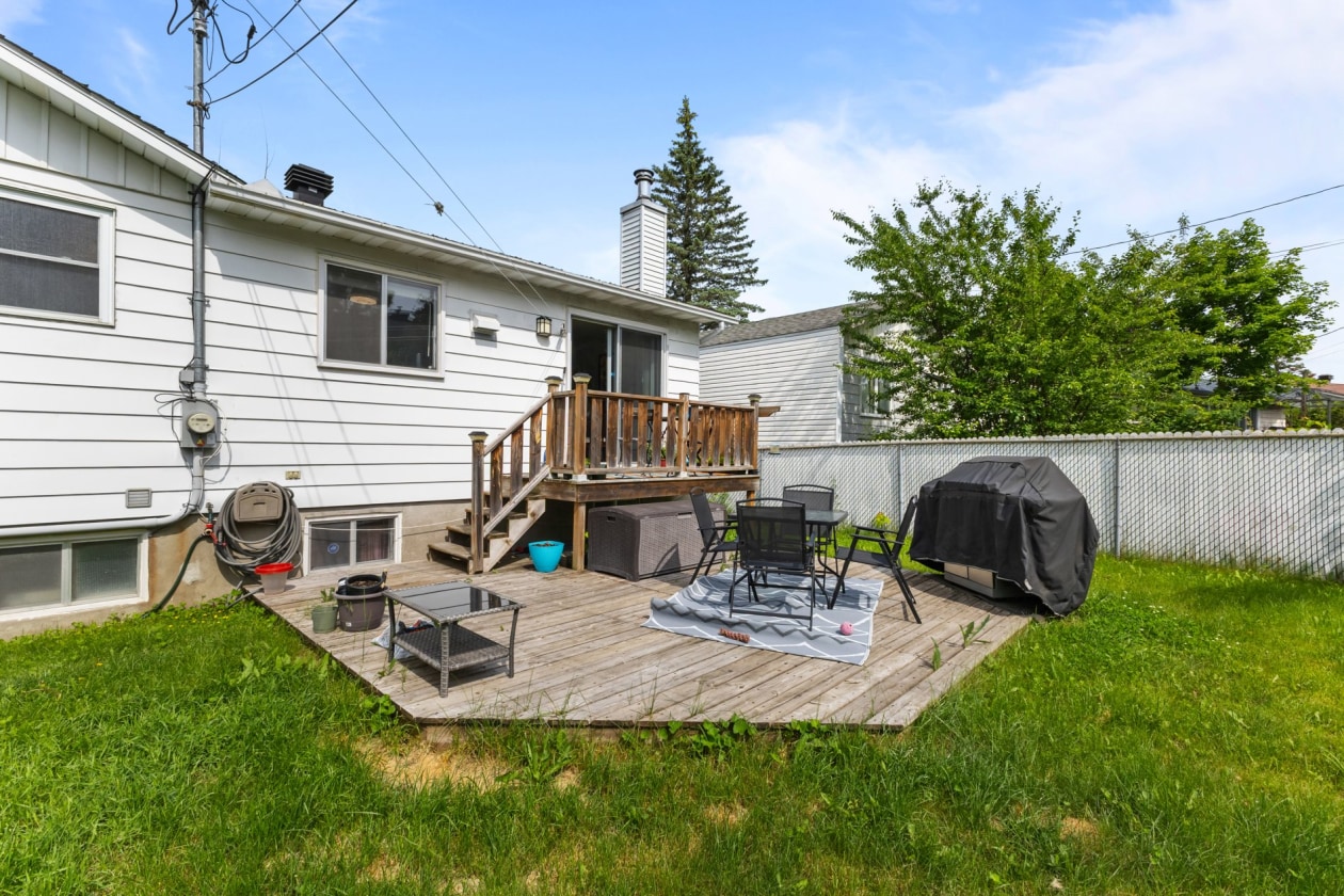 Cour — 950, Rue Desmarchais, Laval (Fabreville), H7R4S9, Laval (Fabreville)