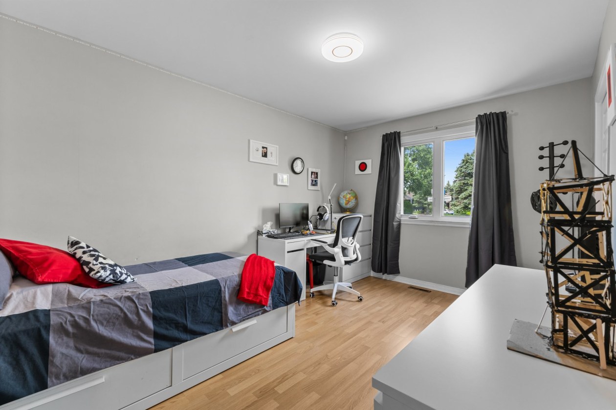 Chambre à coucher — 950, Rue Desmarchais, Laval (Fabreville), H7R4S9, Laval (Fabreville)