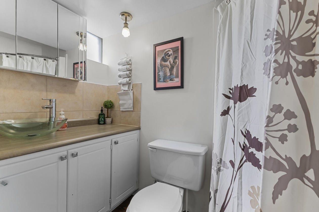 Salle de bains — 950, Rue Desmarchais, Laval (Fabreville), H7R4S9, Laval (Fabreville)