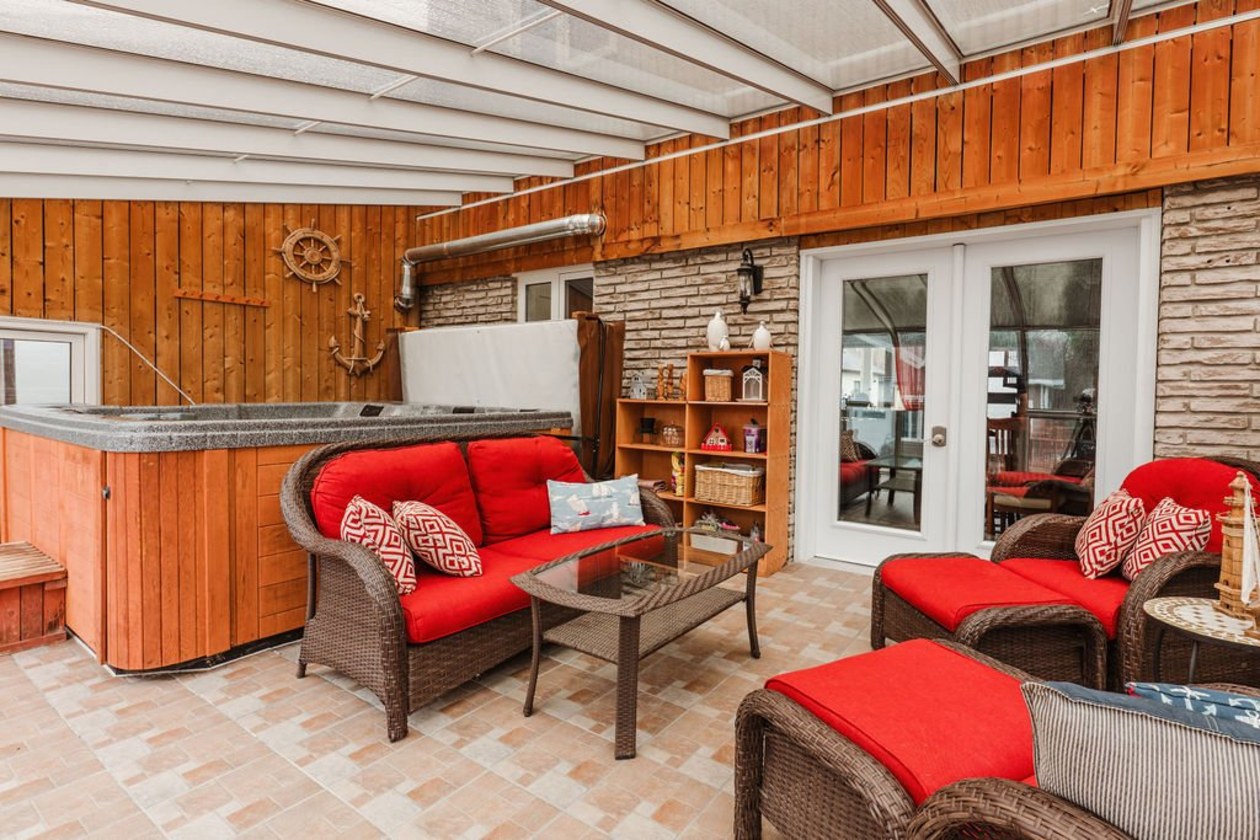 Spa — 1390, Rue Jobin, Alma, G8B6S7, Alma