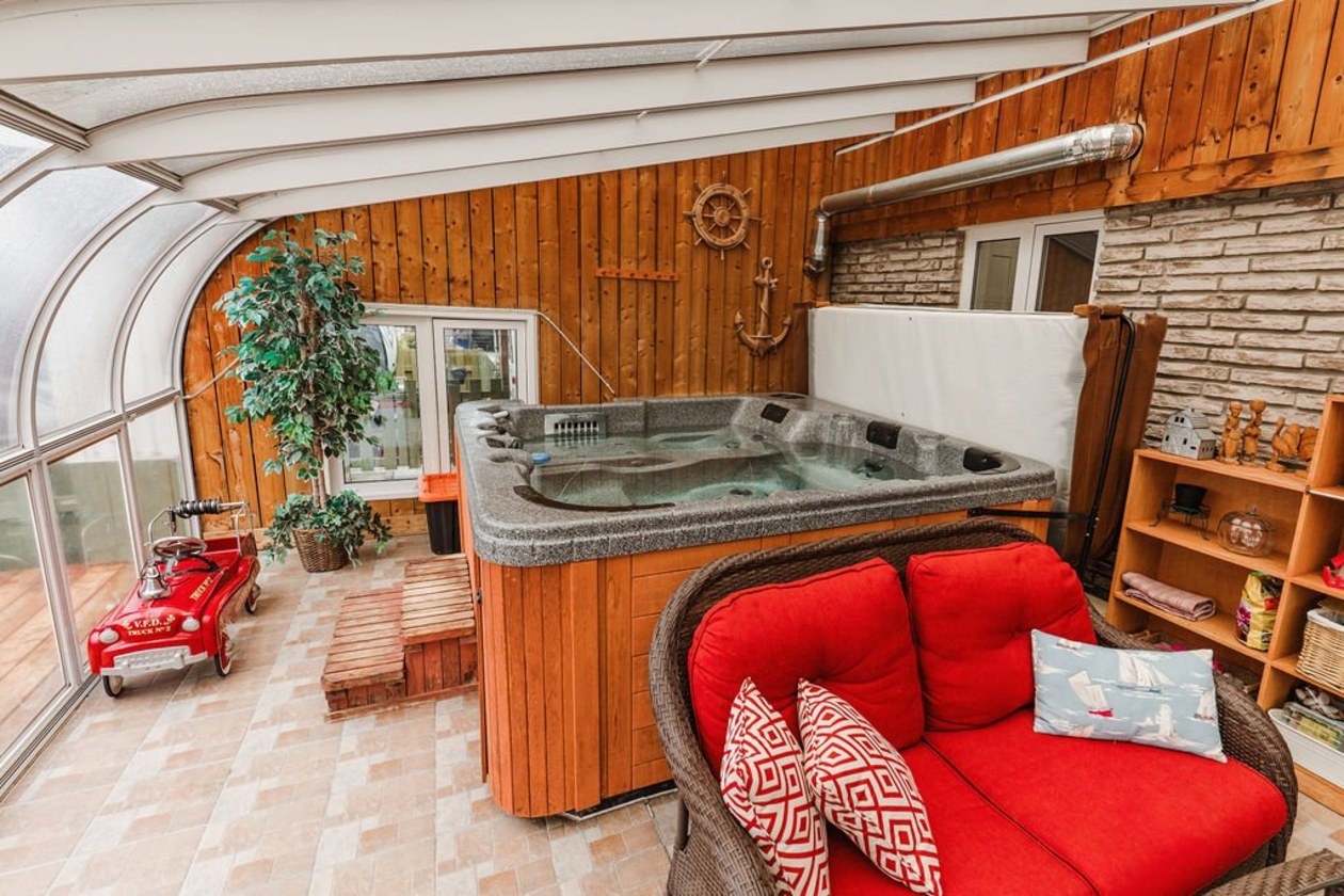 Spa — 1390, Rue Jobin, Alma, G8B6S7, Alma