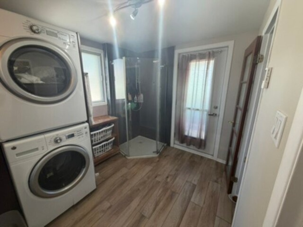 Salle de lavage — 581, Av. Marshall, Dorval, H9P1E1, Dorval