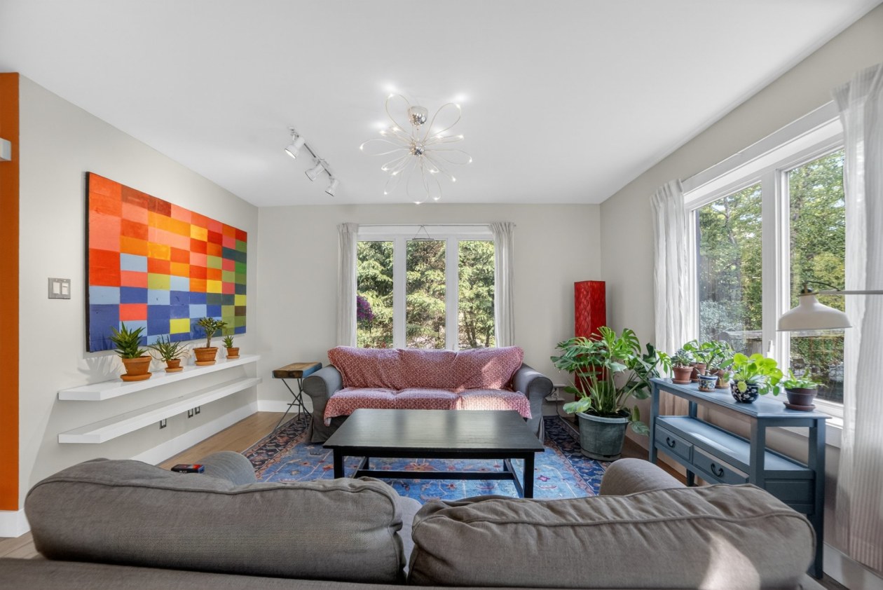 Salon — 25, Ch. Laprise, Hatley - Canton, J0B2C0, Hatley - Canton