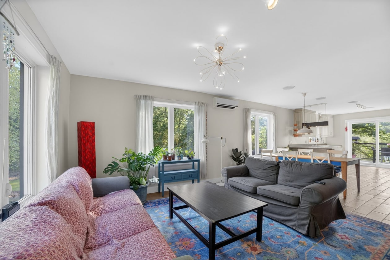 Salon — 25, Ch. Laprise, Hatley - Canton, J0B2C0, Hatley - Canton
