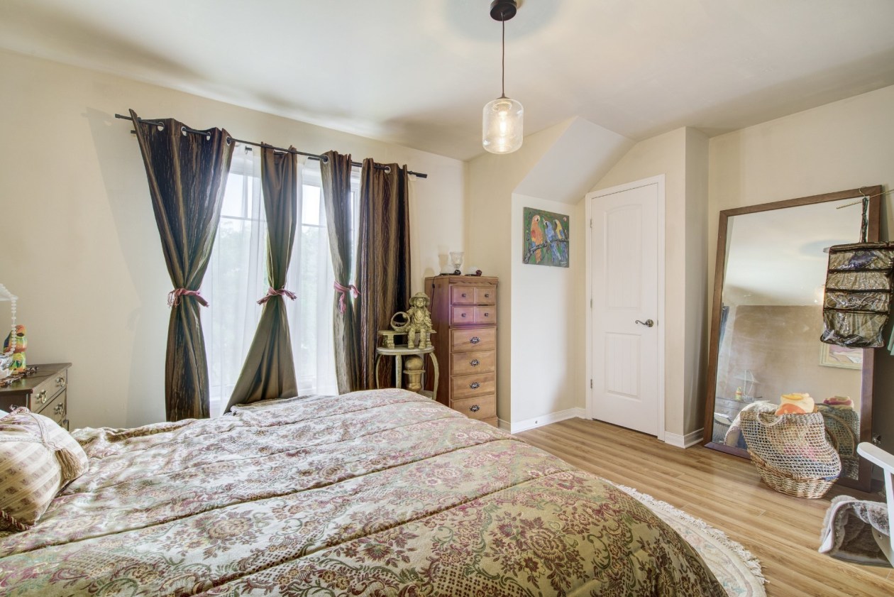 Chambre à coucher — 75, Av. des Flandres, Candiac, J5R6W1, Candiac