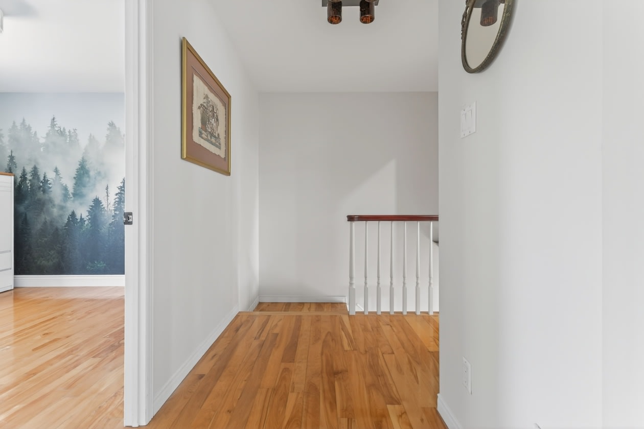 Corridor — 6 Rue Martel, Kingsey Falls, J0A 1B0, Kingsey Falls