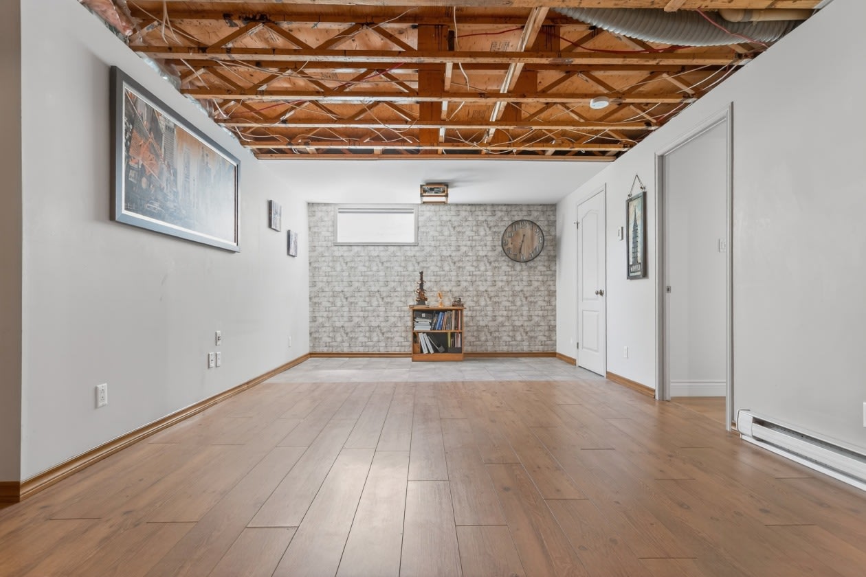 Salon — 6 Rue Martel, Kingsey Falls, J0A 1B0, Kingsey Falls