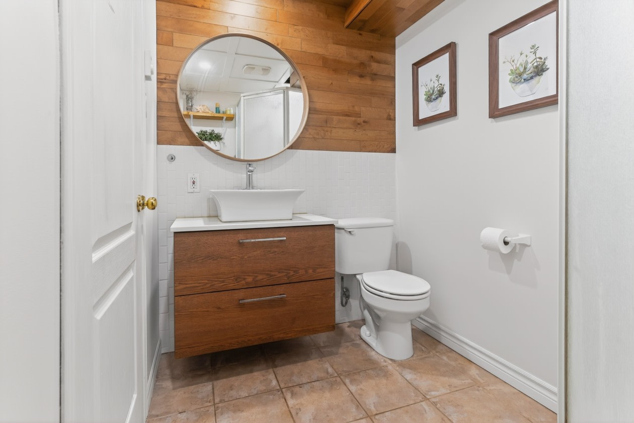 Salle de bains — 6 Rue Martel, Kingsey Falls, J0A 1B0, Kingsey Falls