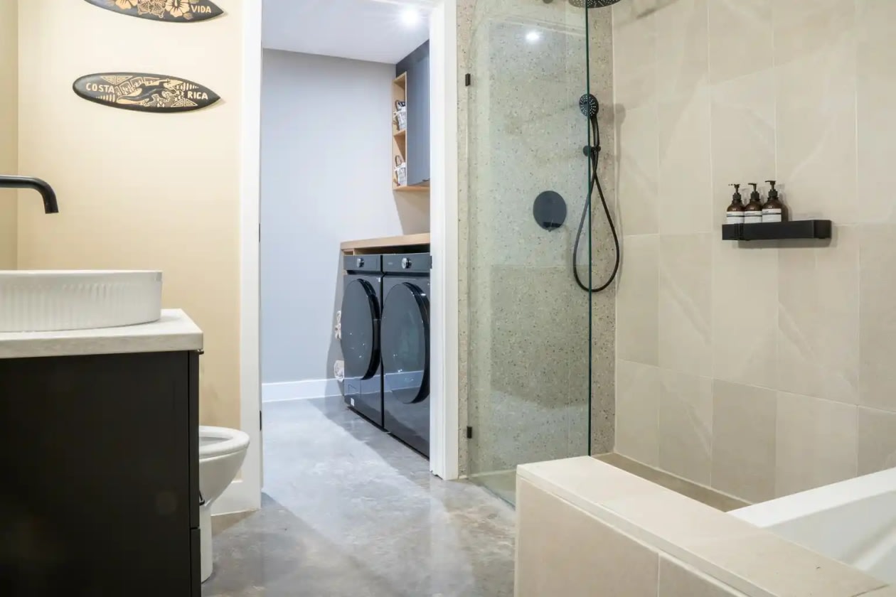 Salle de lavage — 39 Chem. des Bouleaux, Sainte-Anne-des-Lacs, J0R 1B0, Sainte-Anne-des-Lacs