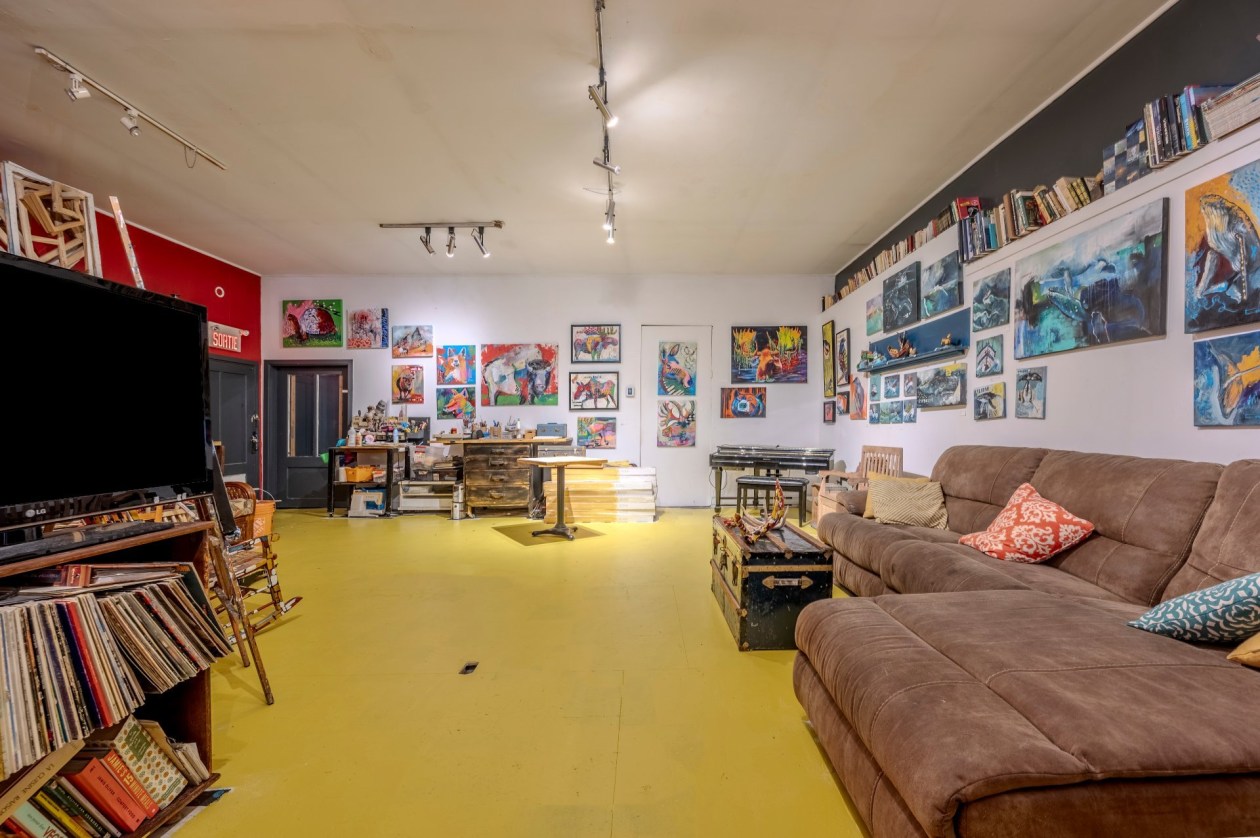 Salon — 109, 3e Rue, Saint-Fabien, G0L2Z0, Saint-Fabien