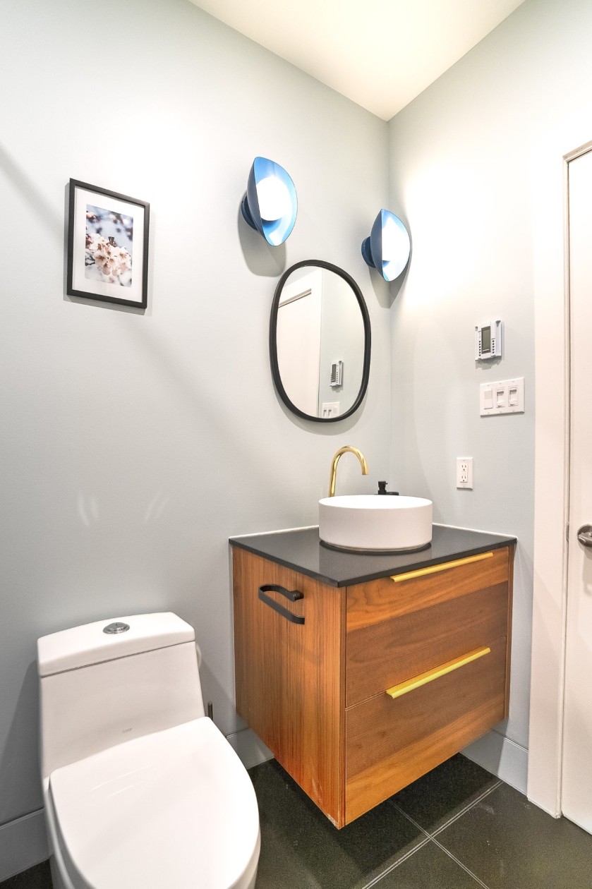 Salle de bains — 3899, Av. Henri-Julien, Montréal (Le Plateau-Mont-Royal), H2W2K1, Montréal (Le Plateau-Mont-Royal)