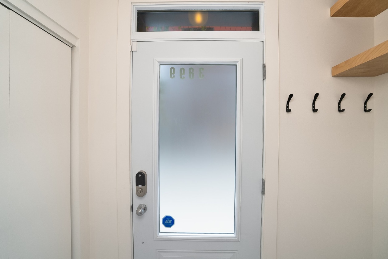 Hall d'entrée — 3899, Av. Henri-Julien, Montréal (Le Plateau-Mont-Royal), H2W2K1, Montréal (Le Plateau-Mont-Royal)
