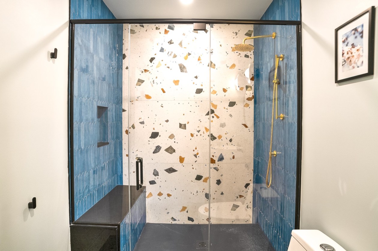 Salle de bains — 3899, Av. Henri-Julien, Montréal (Le Plateau-Mont-Royal), H2W2K1, Montréal (Le Plateau-Mont-Royal)