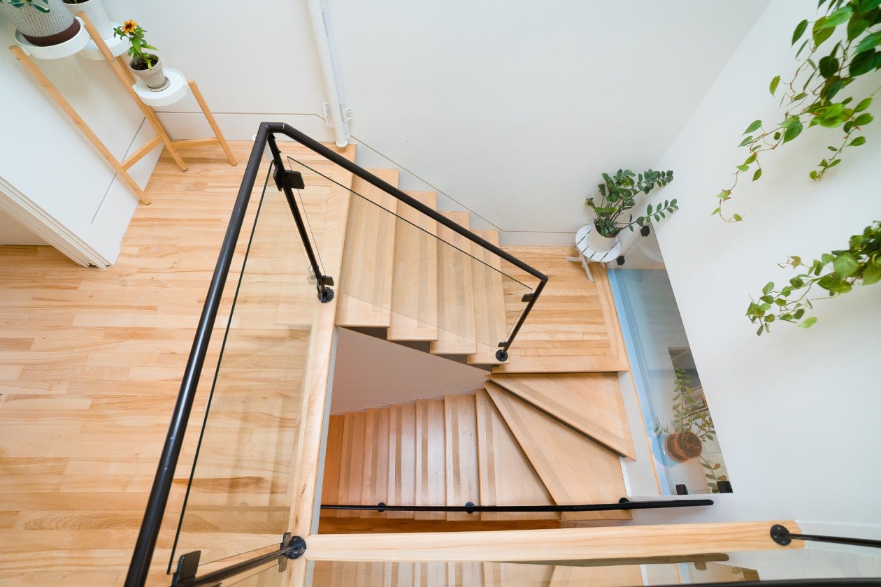 Escalier — 3899, Av. Henri-Julien, Montréal (Le Plateau-Mont-Royal), H2W2K1, Montréal (Le Plateau-Mont-Royal)
