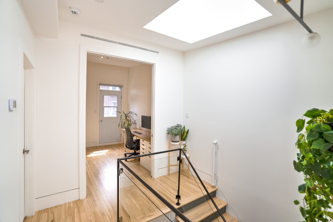 Bureau — 3899, Av. Henri-Julien, Montréal (Le Plateau-Mont-Royal), H2W2K1, Montréal (Le Plateau-Mont-Royal)