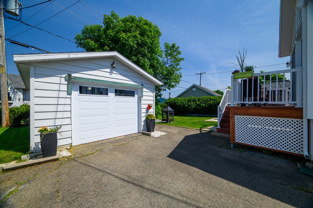 Garage — 510, Rue du Marquis-De-Vaudreuil, Rimouski, G5N1B3, Rimouski