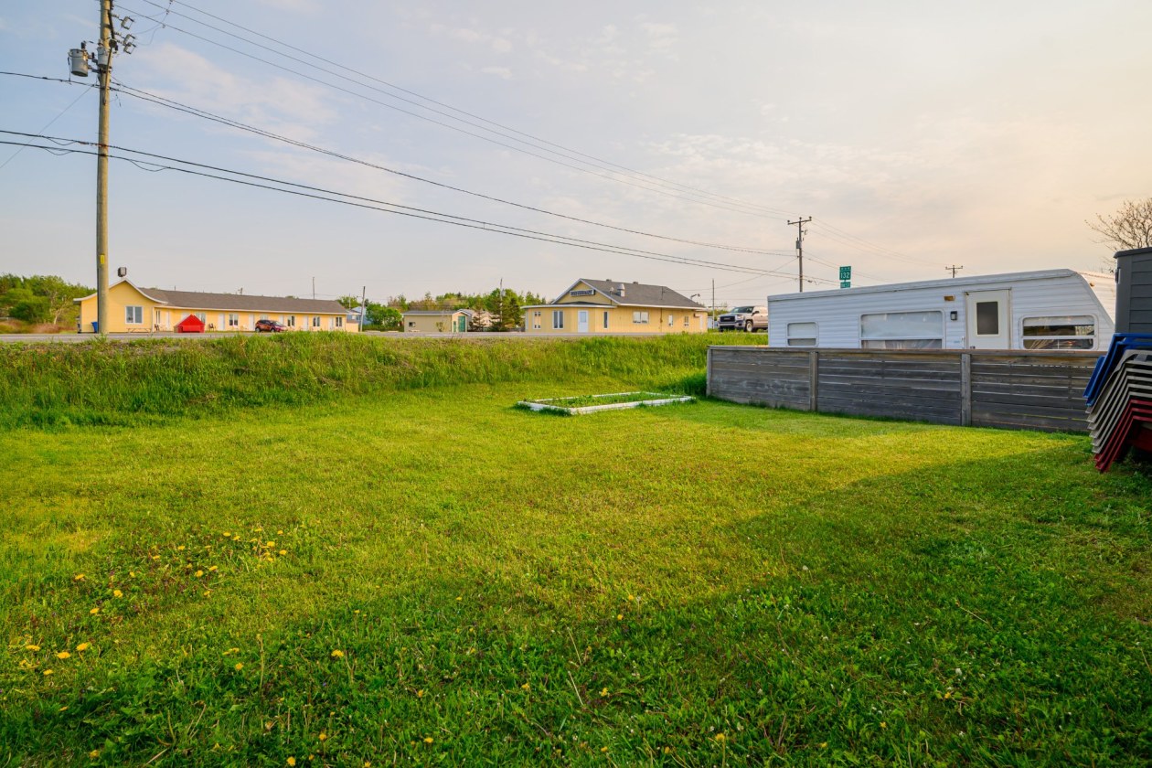 Cour — 1629, Rue du Phare, Rimouski, G5M1Y5, Rimouski