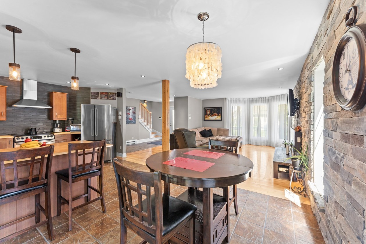 Salle à manger — 2000, Rue de l'Épervier, Terrebonne (La Plaine), J7M2E5, Terrebonne (La Plaine)